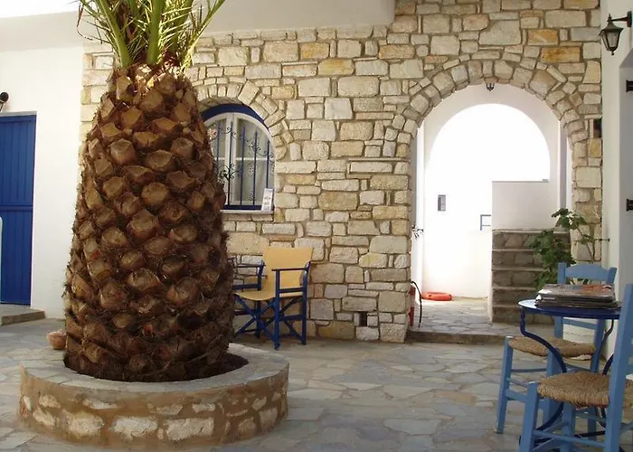 Mrs Armelina By Mr And Mrs White 4* Naousa