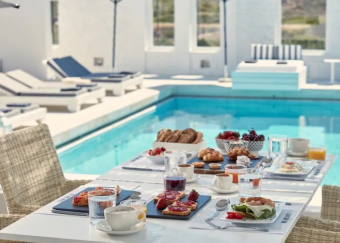 Gasthuis Mrs Armelina By Mr And Mrs White Naousa