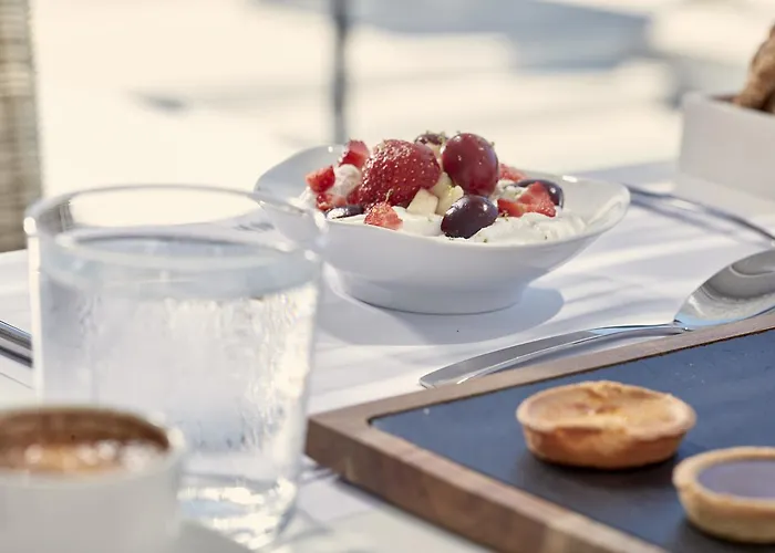 Mrs Armelina By Mr And Mrs White 4*