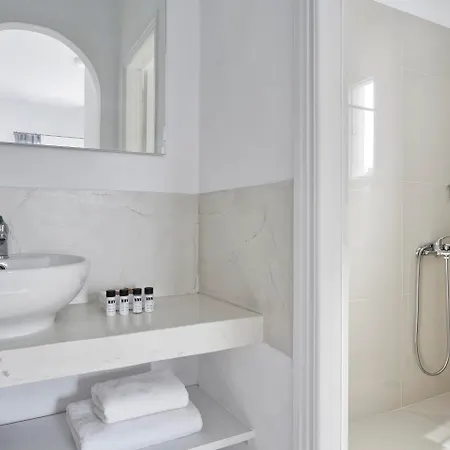 Mrs. Armelina By Mr&mrs White 4*