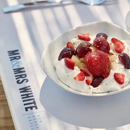 Mrs. Armelina By Mr&mrs White Guest house Naousa (Paros)