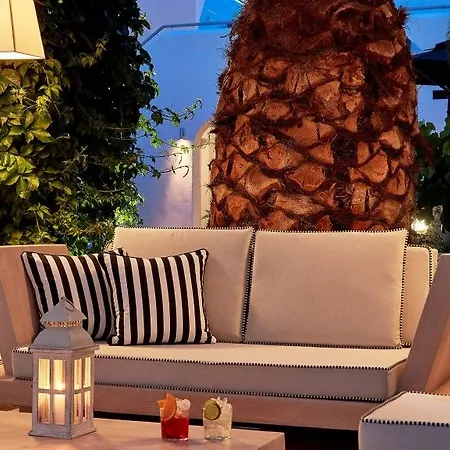 Πανσιόν Mrs. Armelina By Mr&mrs White