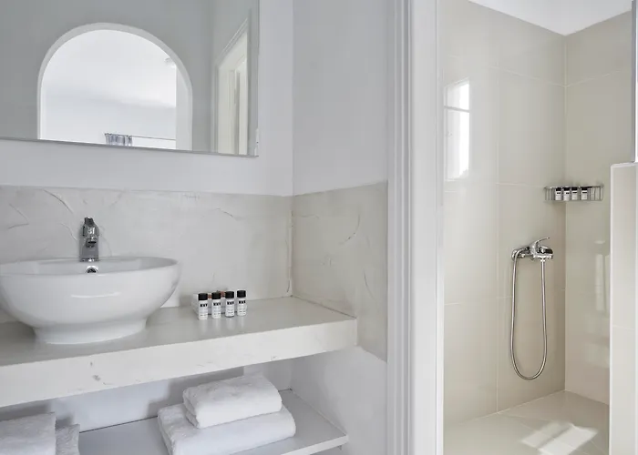 Mrs Armelina By Mr And Mrs White 4*